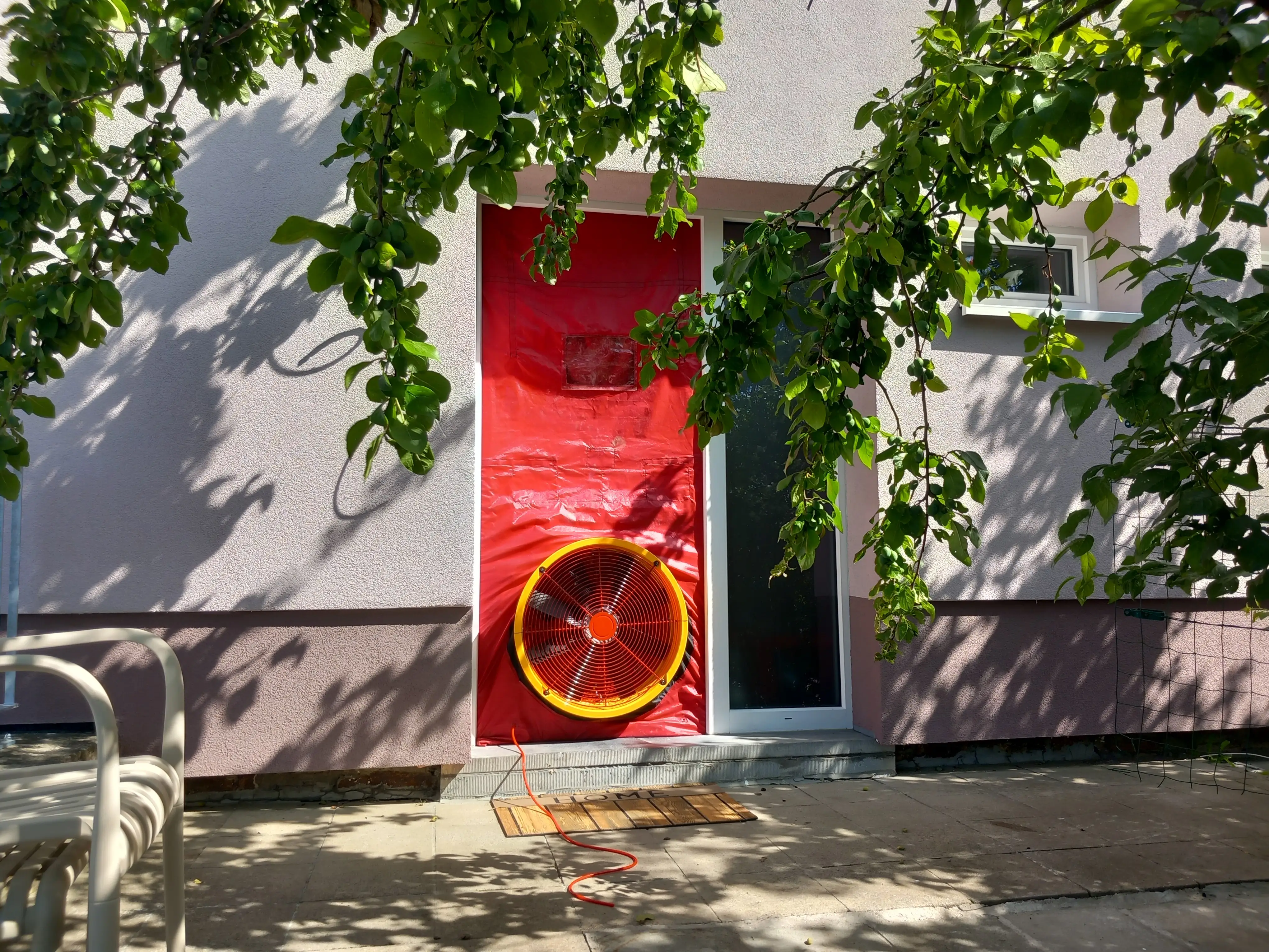 Test d'étanchéité à l'air (Blower Door) réalisé par un ingénieur en province de Luxembourg